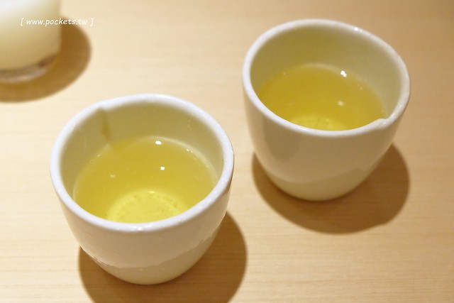 新宿勝博殿｜慶祝11週年慶，週週抽日本東京雙人來回機票，新上市金黃極濃的雪花起司豬排，品嚐超厚切日式炸豬排的美味 @飛天璇的口袋