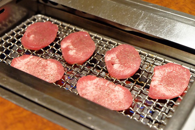 日本東京｜池袋彩伽亭 Saikatei．網友推薦池袋最好吃燒肉店，JR池袋駅西口步行5分鐘 @飛天璇的口袋