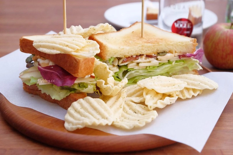 希拉餐廳｜員林超夯網美打卡店希拉餐廳，將當地食材融入地中海料理，今年夏天美味沙拉之旅 @飛天璇的口袋