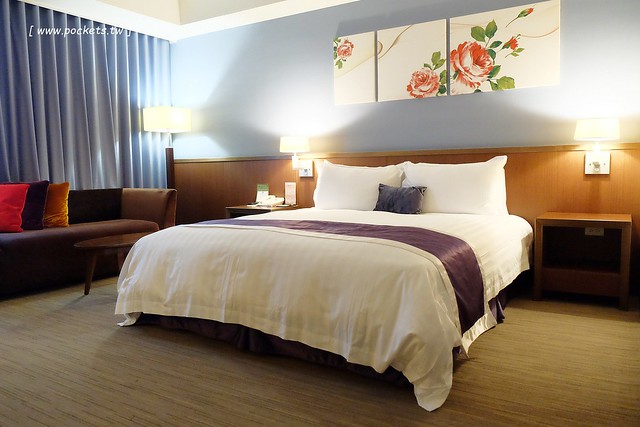 桃禧航空城酒店┃桃園飯店推薦：浪漫至極的水晶教堂、小孩最愛的木樂地Hape桃園館、入住送小恐龍玩偶、鄰近桃園國際機場交通方便 @飛天璇的口袋