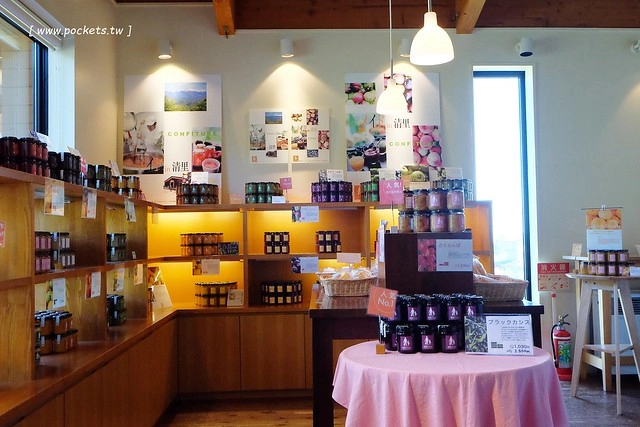 日本山梨｜清里四間好吃的霜淇淋，清高寮Jersey Hut、Makiba Cafe、Chocolatier Palet &nbsp;D’or、萌木之村大豆屋 @飛天璇的口袋