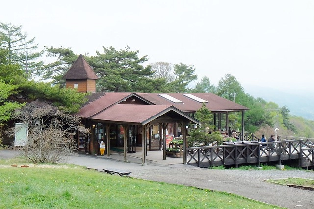日本山梨｜清里一日遊．Rock餐廳、清里聖アンデレ教会、清高寮、萌木之村 @飛天璇的口袋