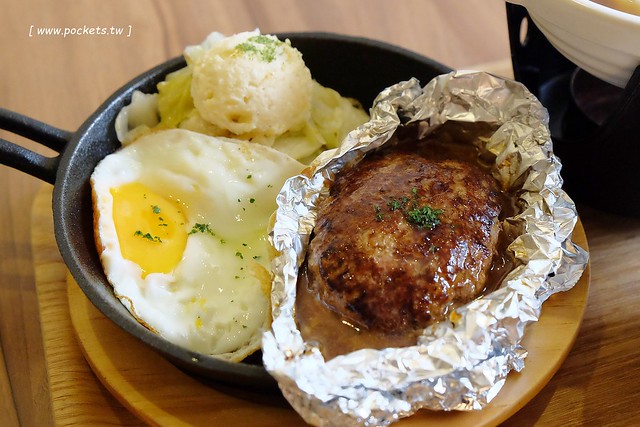 台中早午餐推薦懶人包┃推薦2017年台中15間優質早午餐店：漢堡巴士. Emma’s Cafe. 杉禾亭. Bistro88. 麵包市集. 好堅果咖啡. 對了出發. 小家朝食. 春田210. 找晨手作輕食. 隱巷. 巴特三店. 憲賣咖啡. 入口鬆餅. hoyo cafe @飛天璇的口袋