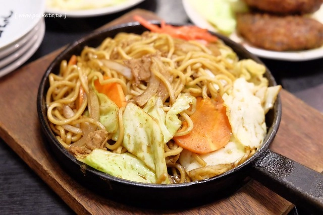 日本愛知｜世界的山將納屋橋店．名古屋必吃夢幻手羽先，伏見站8號出口步行3分鐘 @飛天璇的口袋