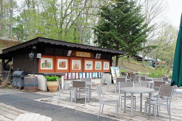 日本山梨｜清里一日遊．Rock餐廳、清里聖アンデレ教会、清高寮、萌木之村 @飛天璇的口袋