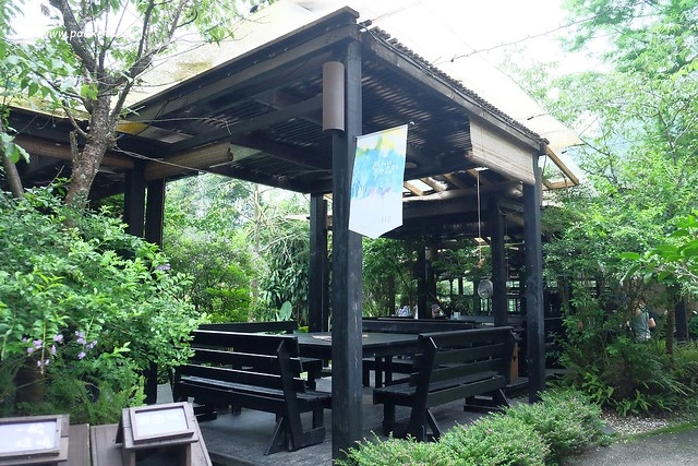 台中新社｜薰衣草森林新社店．充滿幸福的紫色樂園，享受森林裡的芬多精 @飛天璇的口袋