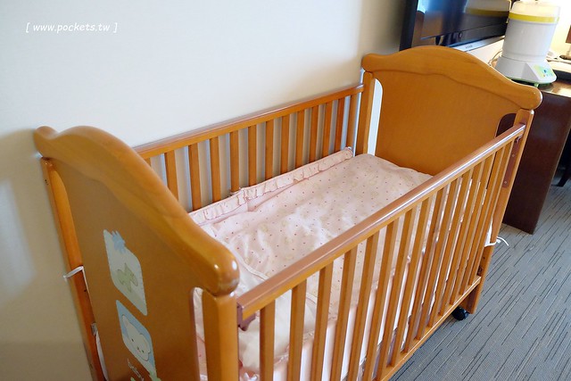 桃禧航空城酒店┃桃園飯店推薦：浪漫至極的水晶教堂、小孩最愛的木樂地Hape桃園館、入住送小恐龍玩偶、鄰近桃園國際機場交通方便 @飛天璇的口袋