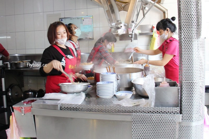 台中后里｜后里豬血財．傳承三代60年的老店，傳統小吃生意好到蓋樓房了 @飛天璇的口袋