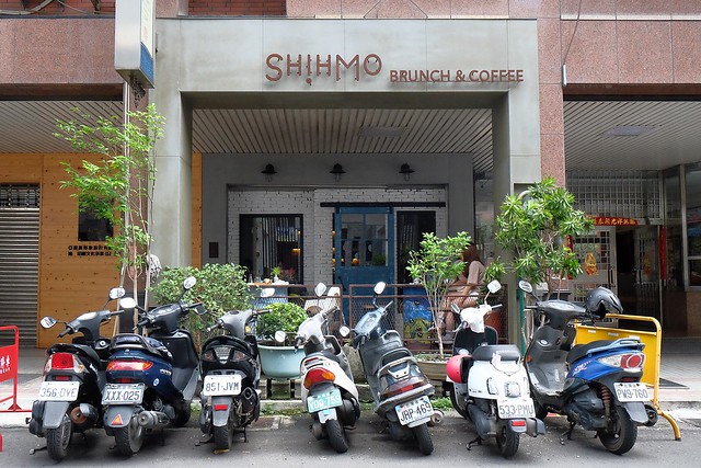 台中西屯｜拾陌咖啡 Shihmo．隱身巷弄裡的早午餐店，裝潢走工業風路線 @飛天璇的口袋