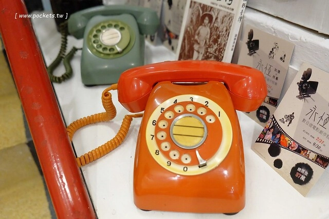 窩巷二店@大全店┃台中西區美食：台灣首見時尚的酒杯甜點，鄰近台中文學館和台中市役所，結合古早味的柑仔店和日日春唱片行 @飛天璇的口袋