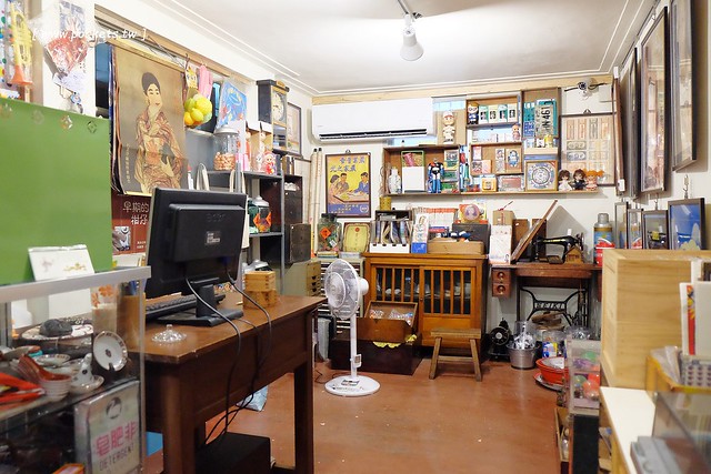 窩巷二店@大全店┃台中西區美食：台灣首見時尚的酒杯甜點，鄰近台中文學館和台中市役所，結合古早味的柑仔店和日日春唱片行 @飛天璇的口袋