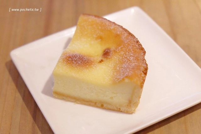 彼內朵法式蛋糕店．Patissier Pinede｜來自日本名古屋的甜點店，近SOGO百貨捷運忠孝復興站，1974烤起司蛋糕是招牌甜點 @飛天璇的口袋