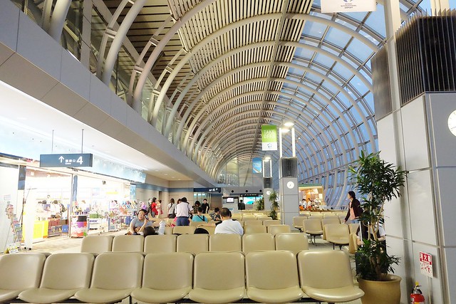 日本秋田｜仙台機場到秋田市區交通方式，電車轉新幹線2個多小時抵達 @飛天璇的口袋