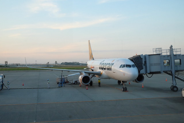 日本秋田｜仙台機場到秋田市區交通方式，電車轉新幹線2個多小時抵達 @飛天璇的口袋