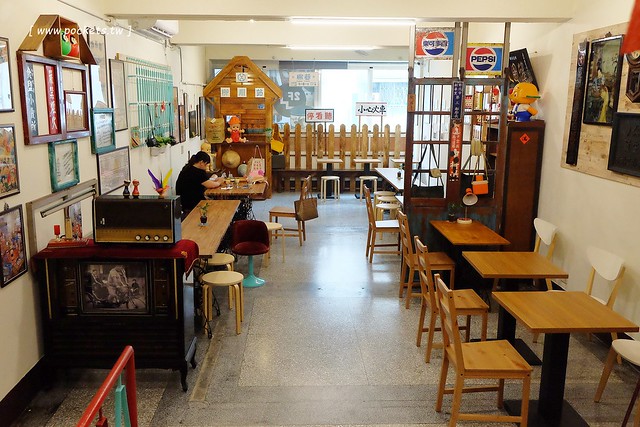 窩巷二店@大全店┃台中西區美食：台灣首見時尚的酒杯甜點，鄰近台中文學館和台中市役所，結合古早味的柑仔店和日日春唱片行 @飛天璇的口袋