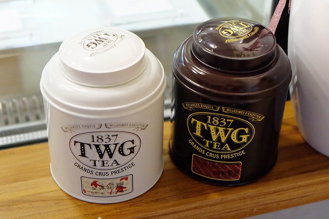 窩巷二店@大全店┃台中西區美食：台灣首見時尚的酒杯甜點，鄰近台中文學館和台中市役所，結合古早味的柑仔店和日日春唱片行 @飛天璇的口袋