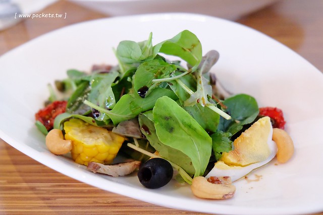 鹽與胡椒餐館┃台中南屯美食：道道都是美味與誠意，可以感受主廚料理的用心，隱藏版菜色需要事先預訂，二訪吃完還是很感動 @飛天璇的口袋