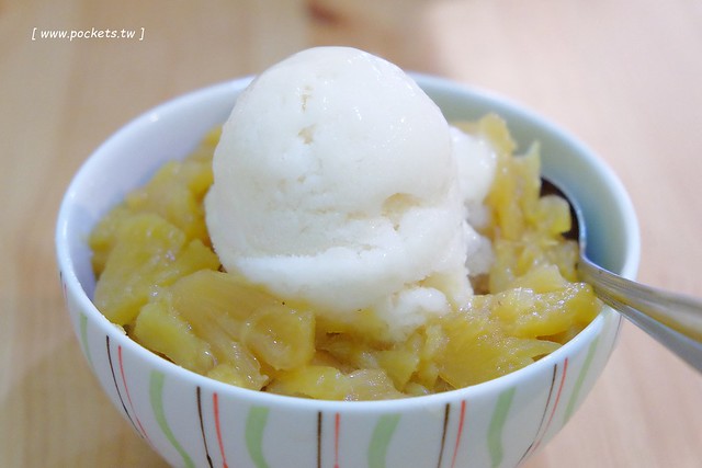 豊好X天天都美好┃有濃濃文青風格的古早味鳳梨冰，標榜不含防腐劑和人工色素，還有售販周邊文創商品 @飛天璇的口袋