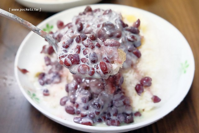 台中太平｜嘉良冰鎮店．營業將近40個年頭，超過20種配料任你挑選 @飛天璇的口袋