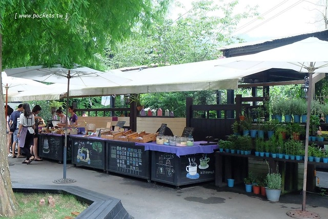 台中新社｜薰衣草森林新社店．充滿幸福的紫色樂園，享受森林裡的芬多精 @飛天璇的口袋