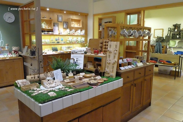 台中新社｜薰衣草森林新社店．充滿幸福的紫色樂園，享受森林裡的芬多精 @飛天璇的口袋