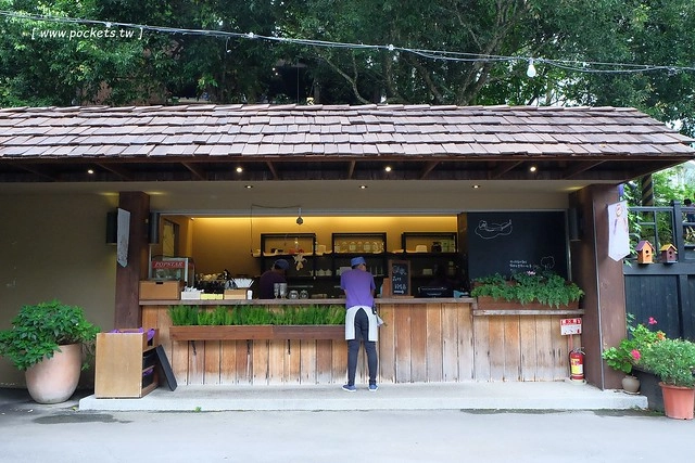 台中新社｜薰衣草森林新社店．充滿幸福的紫色樂園，享受森林裡的芬多精 @飛天璇的口袋