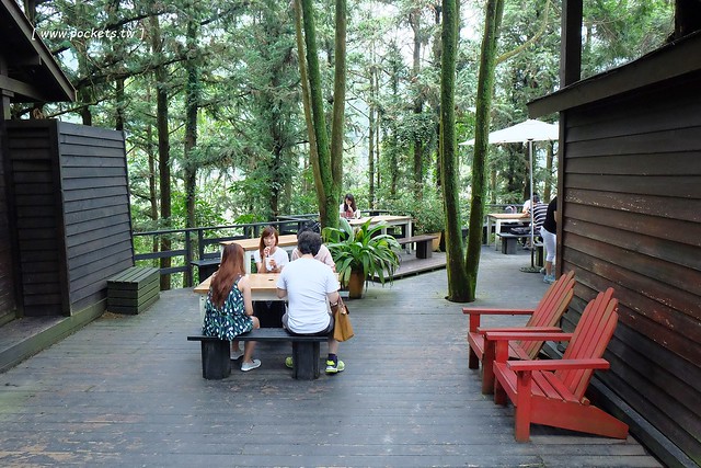 台中新社｜薰衣草森林新社店．充滿幸福的紫色樂園，享受森林裡的芬多精 @飛天璇的口袋