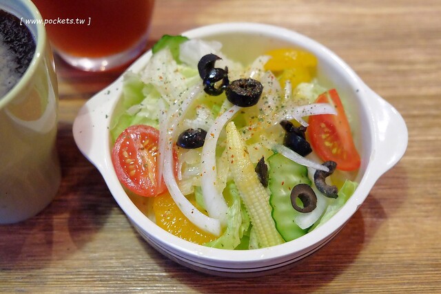 小倉庫．DEPOT：充滿英式復古情懷的文青咖啡館，可以從早午餐吃到下午茶，推薦燉飯和甜點，好吃有誠意 @飛天璇的口袋