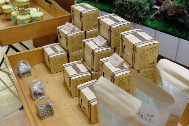 台中新社｜薰衣草森林新社店．充滿幸福的紫色樂園，享受森林裡的芬多精 @飛天璇的口袋