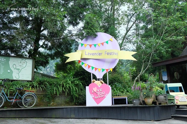 台中新社｜薰衣草森林新社店．充滿幸福的紫色樂園，享受森林裡的芬多精 @飛天璇的口袋