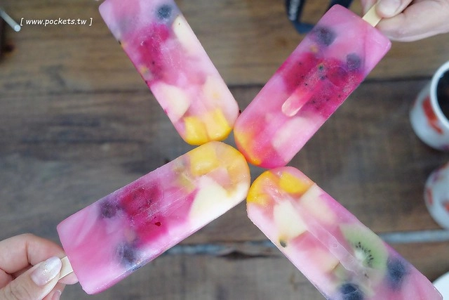 台中北屯｜新凍嫩仙草．標榜自種的仙草花，柴燒12小時製成的仙草 @飛天璇的口袋