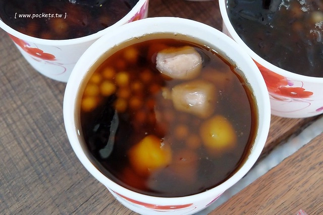 台中北屯｜新凍嫩仙草．標榜自種的仙草花，柴燒12小時製成的仙草 @飛天璇的口袋