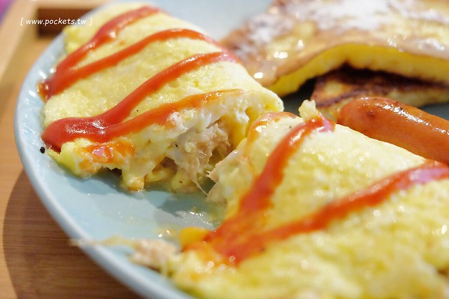 一張几手作料理廚房：隱藏巷弄間的早午餐店，店內只有幾張小桌子，餐點現點現做便宜有誠意 @飛天璇的口袋