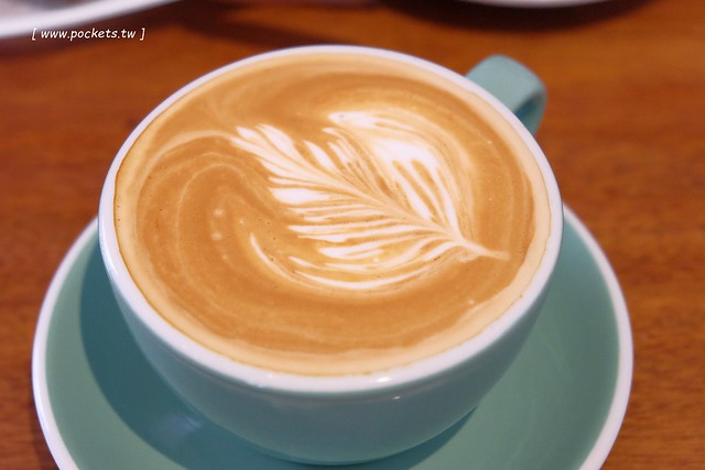 Battis風味義式小館┃台中西區美食：有很多小豬元素的義式餐廳，還有老闆旅遊各國的收藏品，餐點表現不錯CP值高，鄰近中師大、台中國美館商圈 @飛天璇的口袋