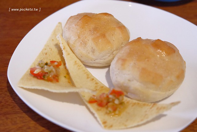 Battis風味義式小館┃台中西區美食：有很多小豬元素的義式餐廳，還有老闆旅遊各國的收藏品，餐點表現不錯CP值高，鄰近中師大、台中國美館商圈 @飛天璇的口袋