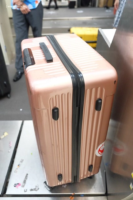 日本沖繩｜沖繩自駕4天3夜親子遊｜台北&rarr;沖繩&rarr;Travel租車公司&rarr;沖繩必遊景點推薦&rarr;沖繩必吃美食推薦&rarr;沖繩住宿推薦 @飛天璇的口袋