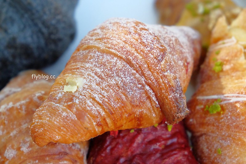 八月堂┃台中北區：殿堂級可頌台中也吃的到，繽紛草莓和青森蘋果季節限定，買7送1自用送禮都划算 @飛天璇的口袋