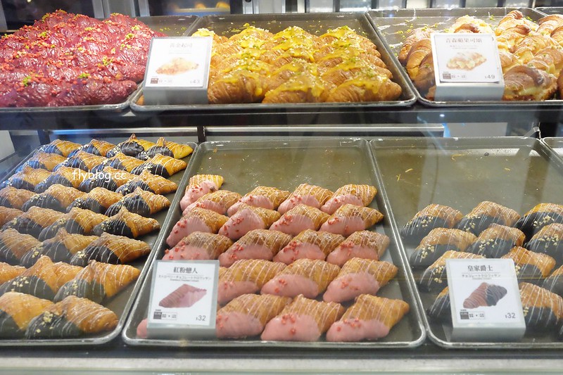 八月堂┃台中北區：殿堂級可頌台中也吃的到，繽紛草莓和青森蘋果季節限定，買7送1自用送禮都划算 @飛天璇的口袋