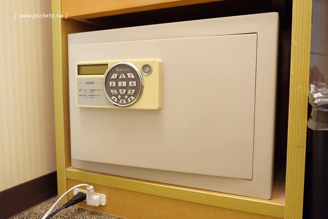 日本沖繩｜東橫inn．Toyoko-Inn.com｜單軌列車沖繩那霸旭橋站前，鄰近新都心和國際通商圈，房間有免費Wi-Fi，住房附隔天早餐 @飛天璇的口袋