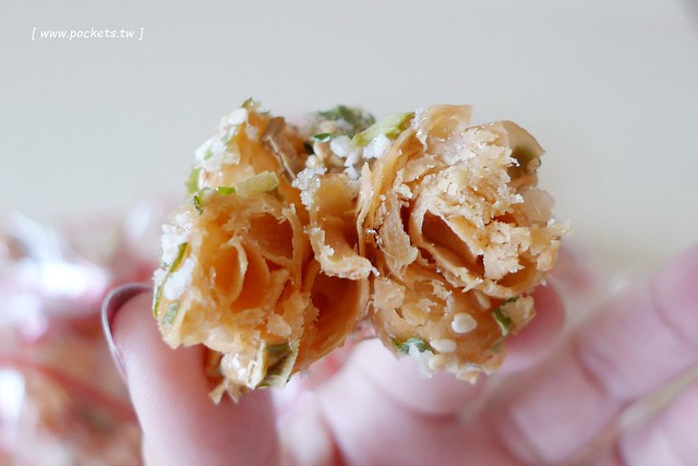 彰化田中｜進發香蔥蜜麻花．金黃酥脆的田中蜜麻花，鹹甜口味交織不黏牙，食尚玩家也來採訪 @飛天璇的口袋