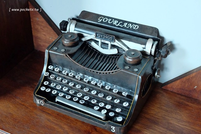 台中西區｜好堅果咖啡 Heynuts Caf&eacute;．精明商圈工業風咖啡館，食材用心餐點豐盛 @飛天璇的口袋