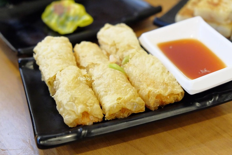 台中南屯｜半島鐵盒茶餐廳．香港人開的茶餐廳，餐點平價好吃推薦 @飛天璇的口袋