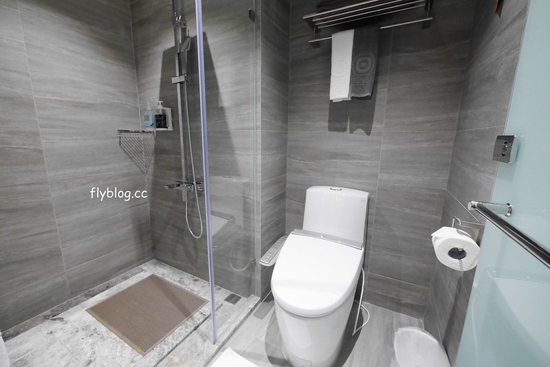 天成文旅．回行旅┃台中飯店推薦：距離逢甲商圈步行5分鐘，充滿懷舊氛圍的設計旅店 @飛天璇的口袋