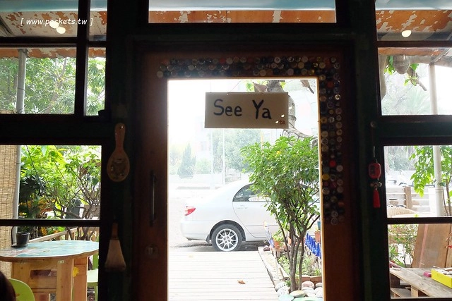 AShare Caf&eacute;┃台中早午餐：充滿旅人故事咖啡館，店裡有濃濃的澳洲風情，滿滿的旅遊紀念收藏品，鄰近台中稅捐處和台中教育大學 @飛天璇的口袋