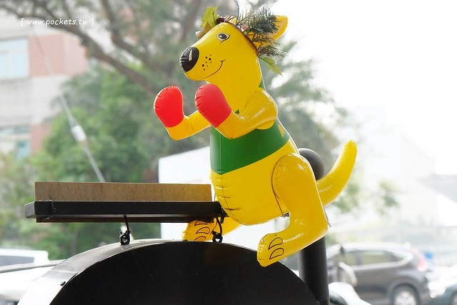 AShare Caf&eacute;┃台中早午餐：充滿旅人故事咖啡館，店裡有濃濃的澳洲風情，滿滿的旅遊紀念收藏品，鄰近台中稅捐處和台中教育大學 @飛天璇的口袋