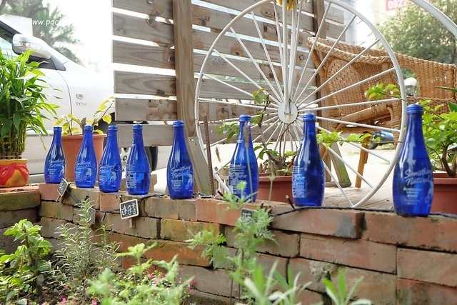 AShare Caf&eacute;┃台中早午餐：充滿旅人故事咖啡館，店裡有濃濃的澳洲風情，滿滿的旅遊紀念收藏品，鄰近台中稅捐處和台中教育大學 @飛天璇的口袋