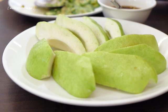 花蓮美食｜闔家歡餐館｜在地人推薦的好料理，餐點價格不貴CP值高，花蓮人外帶年菜的好選擇 @飛天璇的口袋