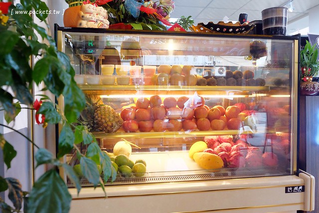 台中豐原｜嚴雪雪花冰專賣店．雪花冰滑順細緻不甜膩，鄰近豐原太平洋SOGO百貨 @飛天璇的口袋