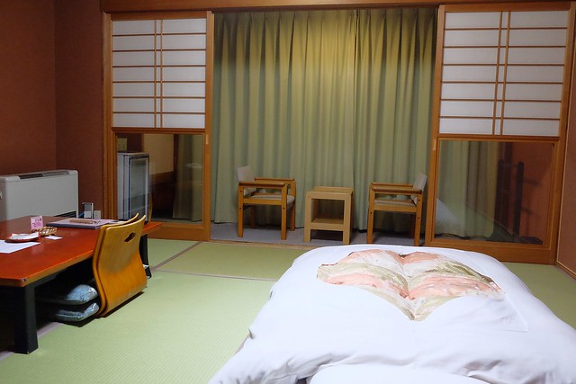 日本秋田旅遊景點┃秋田趴趴造Day4：小安峽大噴湯&rarr;佐藤養助(稻庭烏龍麵體驗+午餐)&rarr;兩關酒造&rarr;男鹿水族館GAO&rarr;元湯雄山閣&rarr;NAMAHAGE神鬼太鼓表演 @飛天璇的口袋