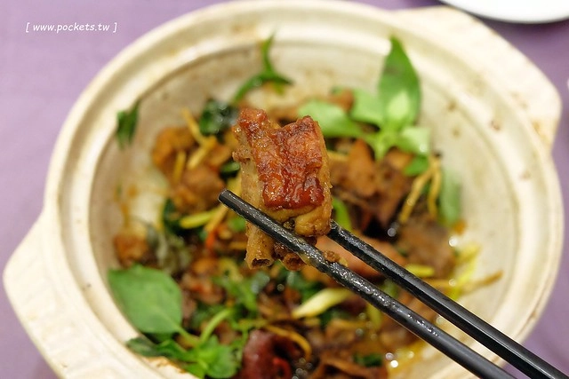 僑園大飯店┃台中西屯美食：郭泰王師傅監製的片填鴨合餐，享受一鴨四吃的美食享饗，5人同行不到$2500元，台中聚餐宴會的好選擇 @飛天璇的口袋